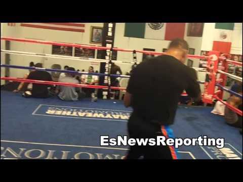 jleon love and ashley theophane at mayweather boxing club EsNews Boxing