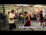 erick de leon working mitts at Robert Garcia Boxing Academy EsNews Boxing