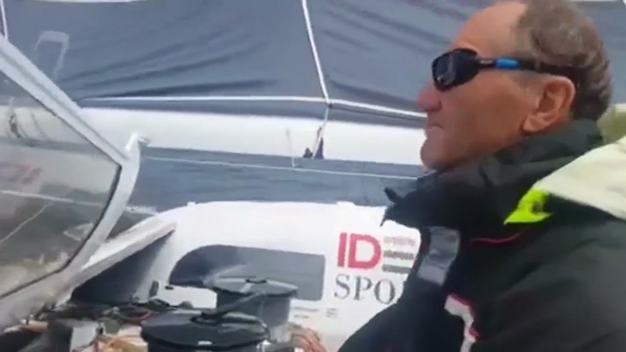 Francis Joyon (IDEC Sport) aux manettes