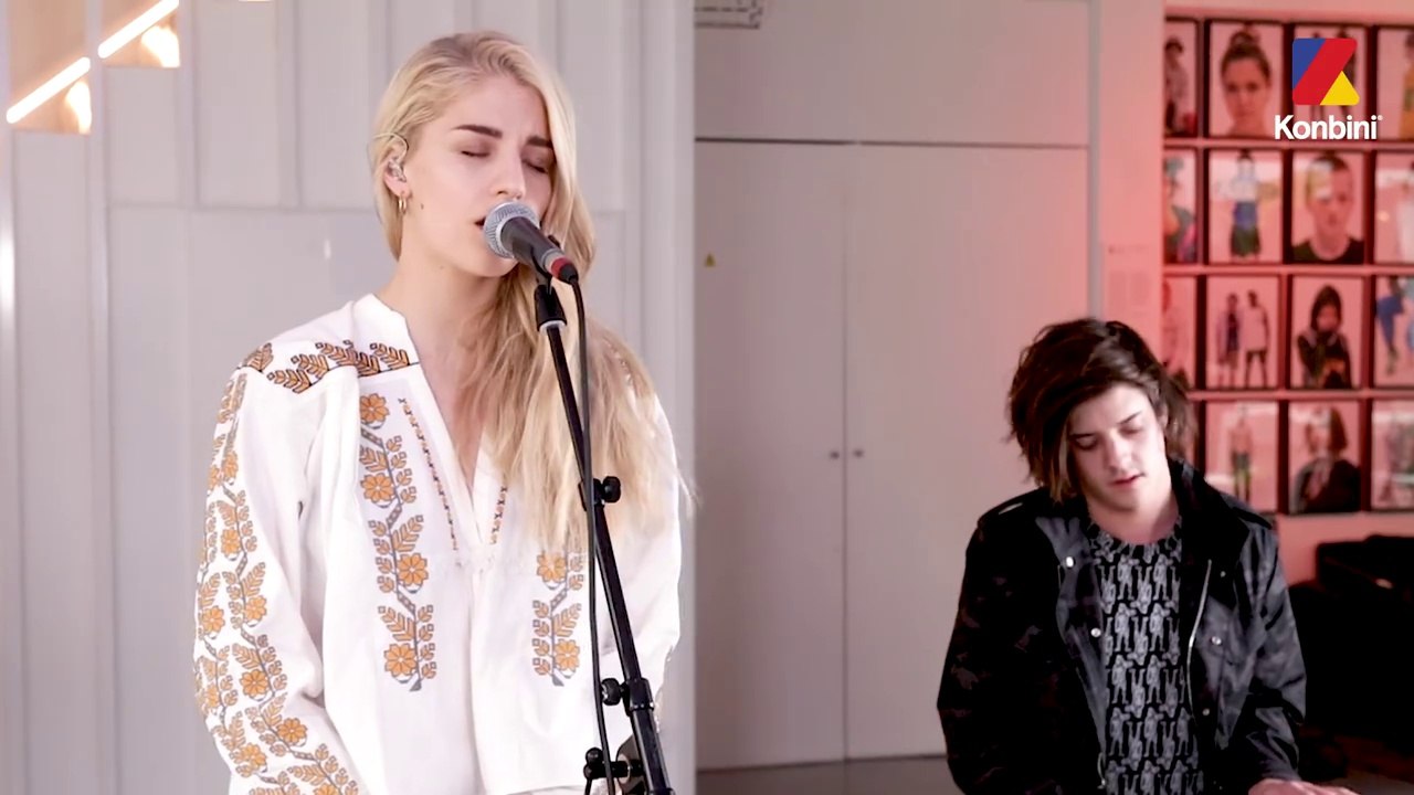 London Grammar - Dreams (Fleetwood Mac Cover) + Big Picture (Live Session Paris 2017)