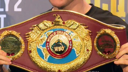 Horn stuns Pacquiao to win WBO welterweight crown