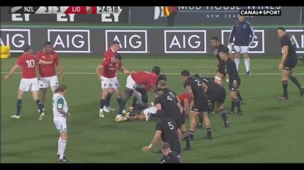 All Blacks : Un joueur exclu d’un match après un violent plaquage (Vidéo)