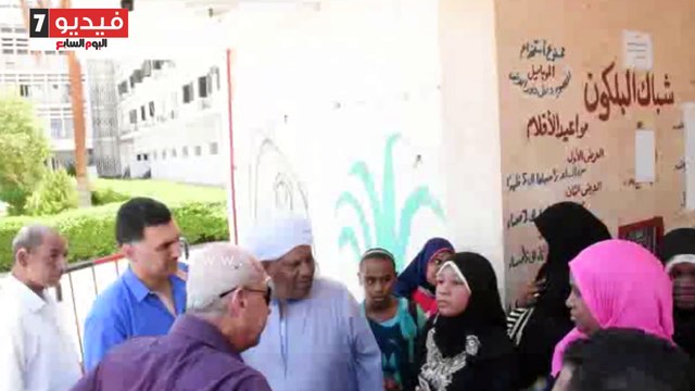 محافظ أسوان يلتقى المستحقين لشقق إسكان الأوقاف