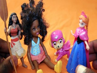 BOYS VS GIRLS ELSA ANNA BARBIE CHELSEA CLUB SKYE MOANA MAX BOSS BABY DORAEMON DREAMOWRKS DISNEY Toys Kids Video