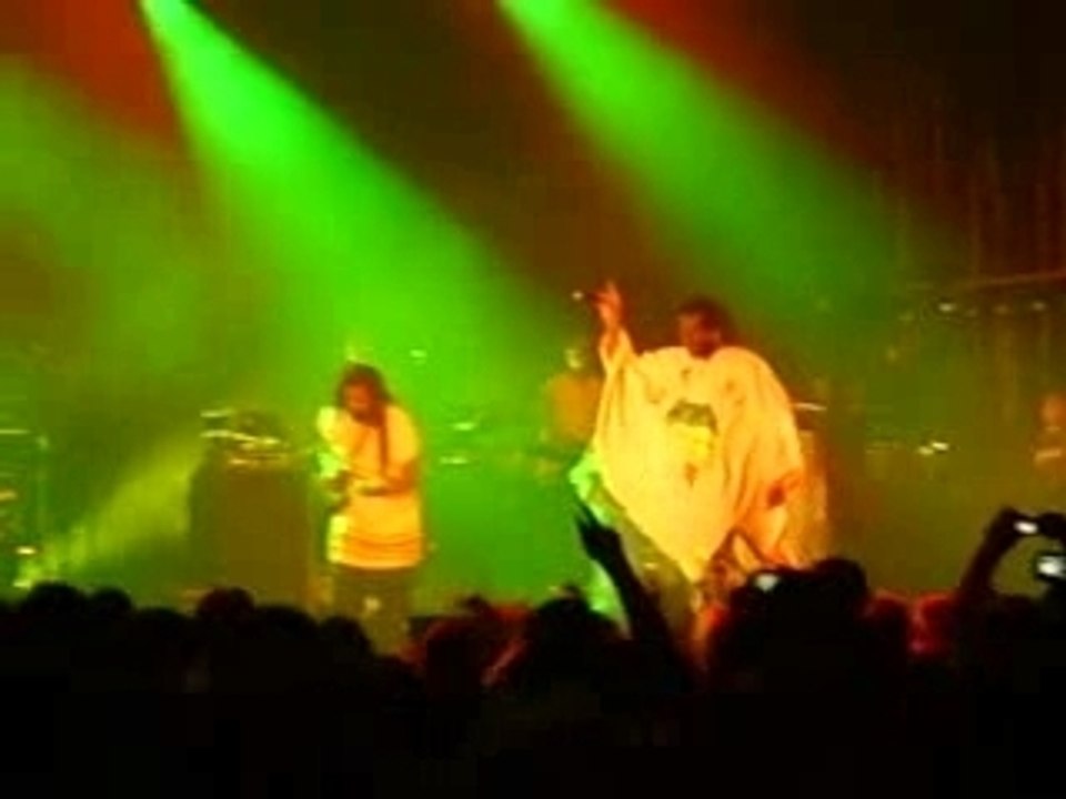 Tiken Jah Fakoly et un ketje - Ouvrez les frontières