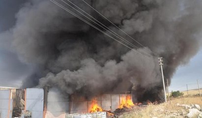 Denizli'de katı atık üretim tesisinde yangın