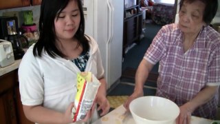 Making Chinese Dumplings With Grandma's Handpress (Traditional Chinese Cooking)