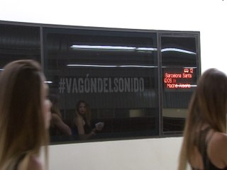 Sale el primer tren con un Vagón del Sonido