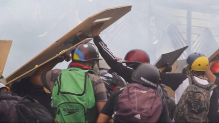 Venezuelan government accused of illegal detentions