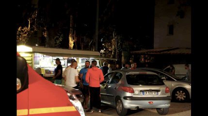 Une fusillade devant une mosquée à Avignon fait sept blessés, la piste terroriste écartée (Vidéo)