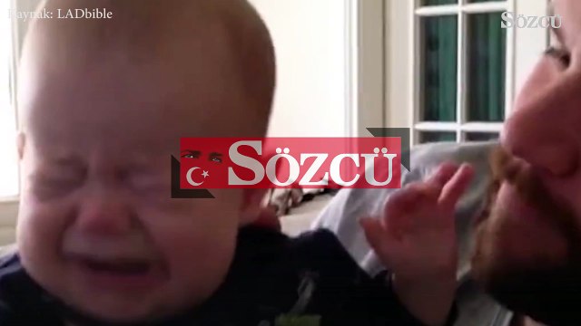 Kör ve sağır bebek mutsuzluğu bu şekilde aşıyor