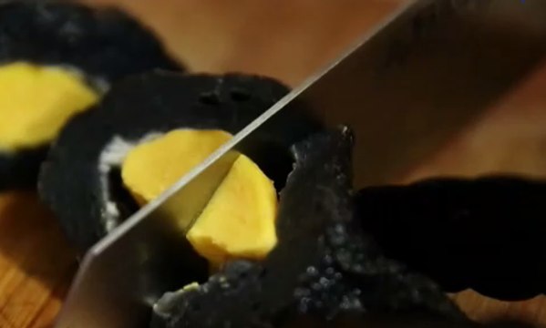 Pempek Hitam, Kreasi Unik Bisnis Kuliner
