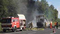 Germania: bus turistico contro un camion, prende fuoco, 17 persone ''disperse''