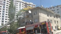Başkent'te 4 Katlı Apartmanda Çıkan Yangında Evde Mahsur Kalanları İtfaiye Kurtardı