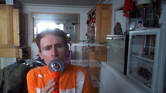 Wiwi égratigne ceux que j'ai embrassés d'Helena Noguerra