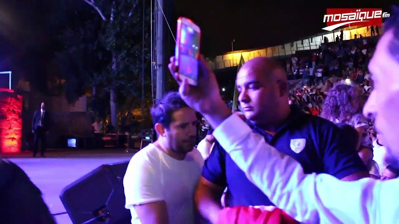 Maitre Gims يتجاهل العلم التونسي