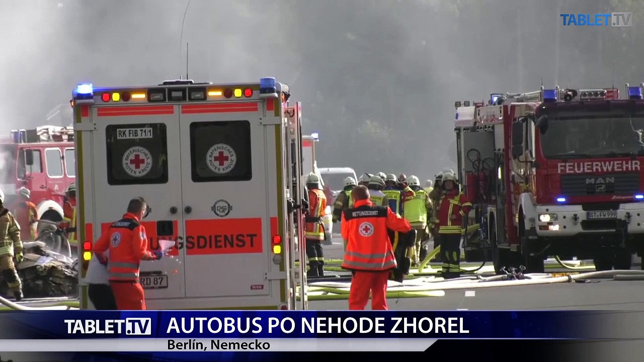 Pri nehode autobusu na diaľnici v Bavorsku mohlo zahynúť až 18 ľudí