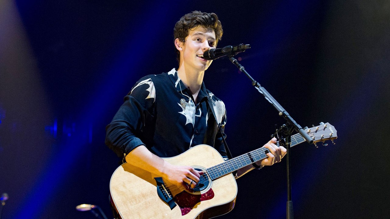 Shawn Mendes - Patience (Lyrics) - Vidéo Dailymotion