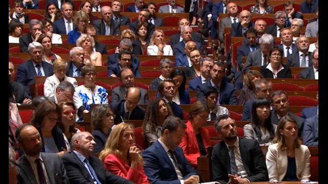 Congrès : Macron veut réduire d'1/3 le nombre de parlementaires, limiter les mandats