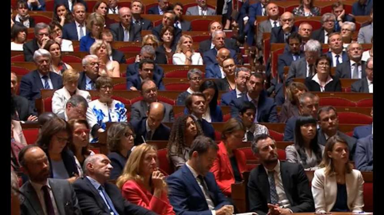 Congrès : Macron veut réduire d'1/3 le nombre de parlementaires, limiter les mandats