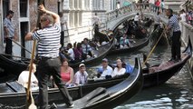 Βενετία: «Όχι άλλους τουρίστες» φωνάζουν οι διαδηλωτές
