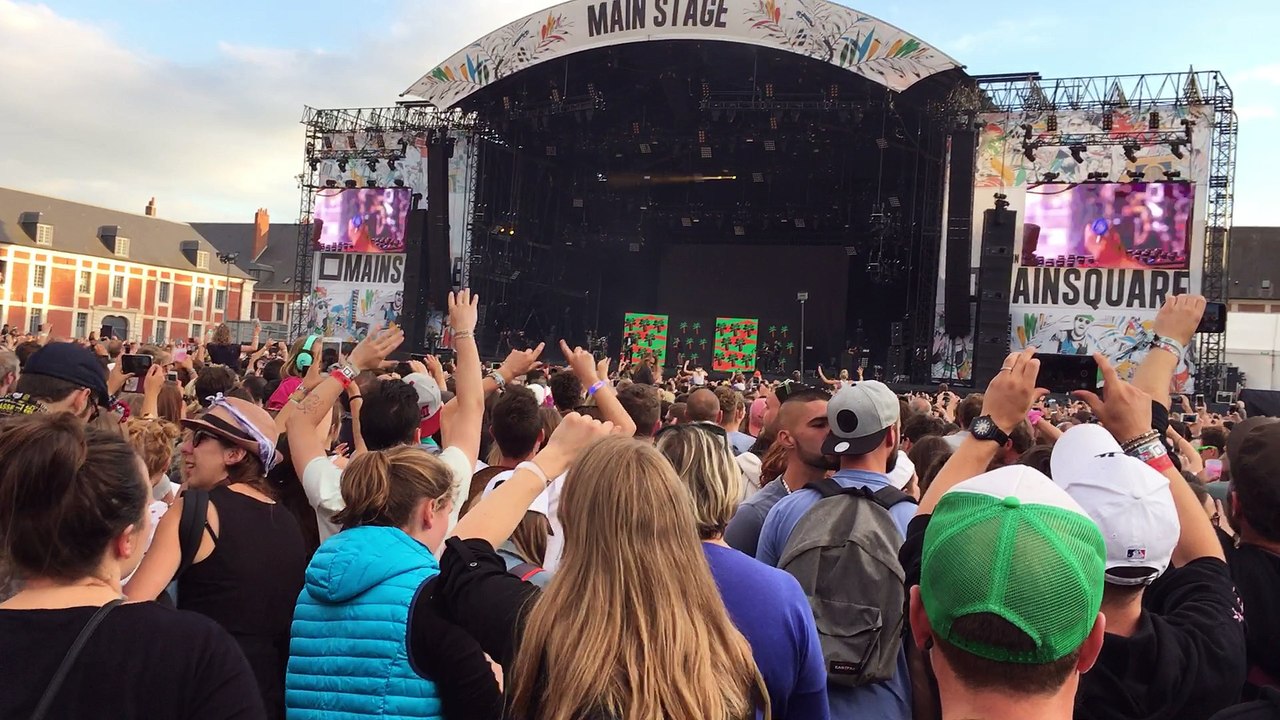 Jain @ Main Square 2017 Makeeba