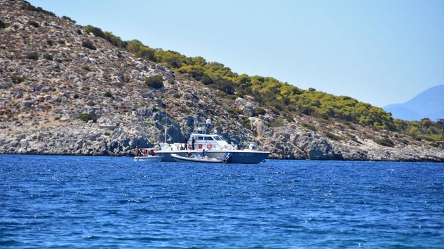 Yunan Sahil Güvenlik botları Türk bayraklı yük gemisine uyarı ateşi açtı