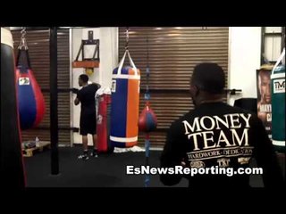 zach cooper working at mayweather boxing club in las vegas = EsNews Boxing