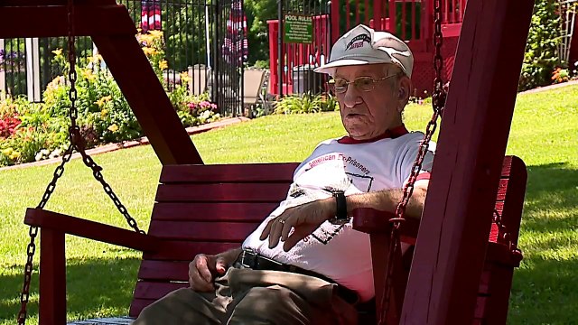 Veteran Celebrates Freedom Decades After Escaping German POW Train