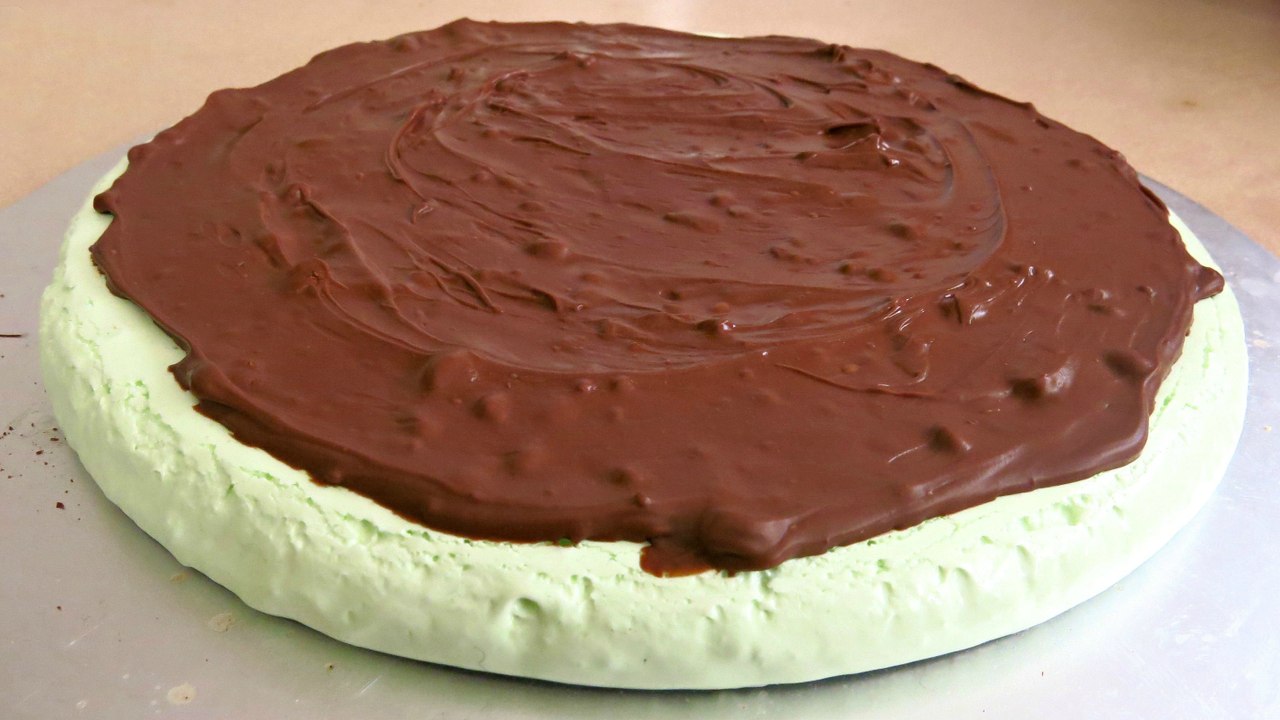 CHOCOLATE PEPPERMINT MARSHMALLOW CAKE