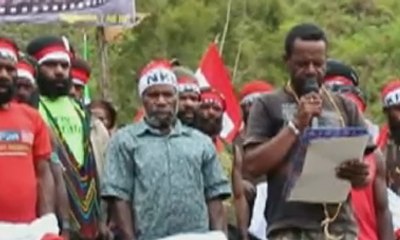 Belasan Anggota OPM Ucap Ikrar Kembali ke NKRI