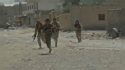 بمساعدة أميركية.. قوات سوريا الديمقراطية تنفذ لمعقل داعش بالرقة