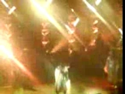 Tiken Jah Fakoly Olympia 10/07 Quitte le pouvoir Mr Sarkozy!