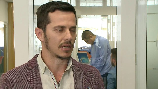 Call center-at po ikin - Top Channel Albania - News - Lajme
