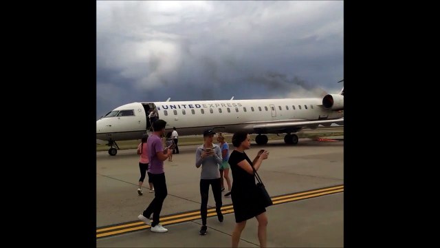 Quand ton avion est en feu sur le tarmac - United airlines