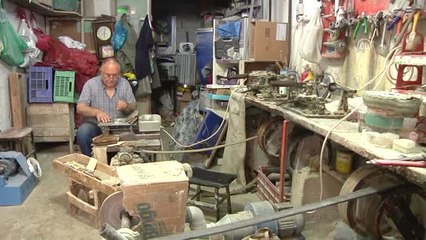 53 Yıldır Kemik Tarak Yapıyor - Istanbul