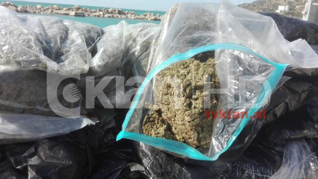 Gomonia me drogë në Sazan dyshohet se erdhi nga Italia, Policia: Kishte 1.2 ton hashash