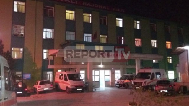 Report TV - Ballsh, ish-dhëndri i maskuar plagos vjehrrin dhe vjehrrën