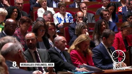 Emmanuel Macron répète ses promesses de campagne devant le Congrès