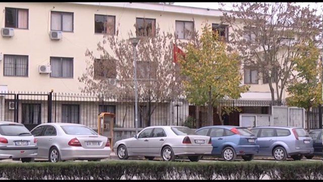 Ora News – Tu hiqet mandati kryetarëve të bashkisë Tepelenë e Poliçan