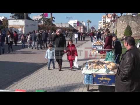 Report TV - Elbasan, nisin festimet për Ditën e Verës, gati mijëra ballokume