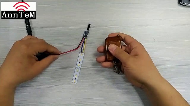 Mini Funkschalter 12v mit Fernbedienung Funksteuerung Funksender und Funkhandsender universal Fernbedienung lernfähig