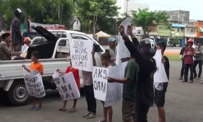 Ada Tambang Pasir Ilegal, Warga Desa di Bulukumba Ini Demo