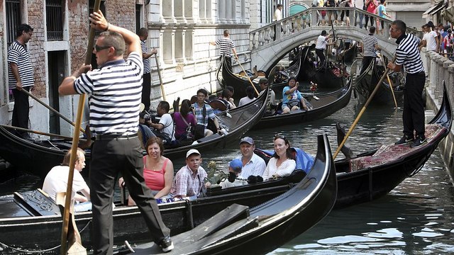 Venezia contro l'invasione dei turisti