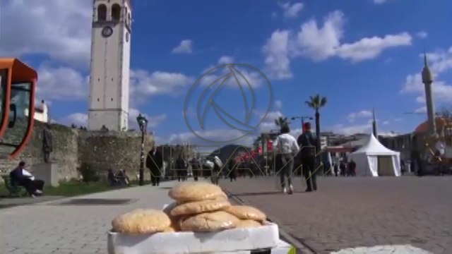 Како се прославува Денот на пролетта во Албанија