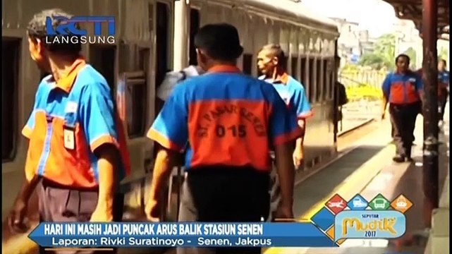 Aksi Damai Pengemudi Taksi Online Tuntut Insentif Lebaran