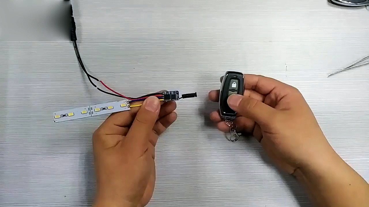 funk mini schalter mit fernbedienung 12v 24v modlelbau licht motor