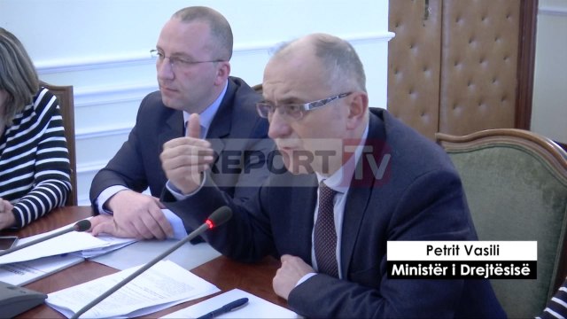 Report TV - Ligji për Ministrinë e Drejtësisë, Vasili: S'mund të bëhemi postierë