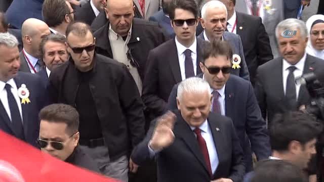 Ulaştırma Bakanı Ahmet Arslan: İnsanlarımızın Hayatlarını Kolaylaştırmak Adına Gecemizi...