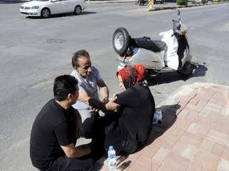 Kazada Yaralanan Eşini Taksiyle Eve Göndermek İstedi